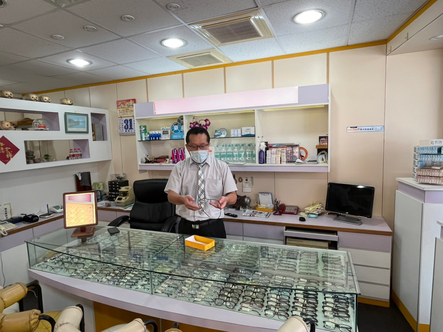 龍億眼鏡公司(大園店)