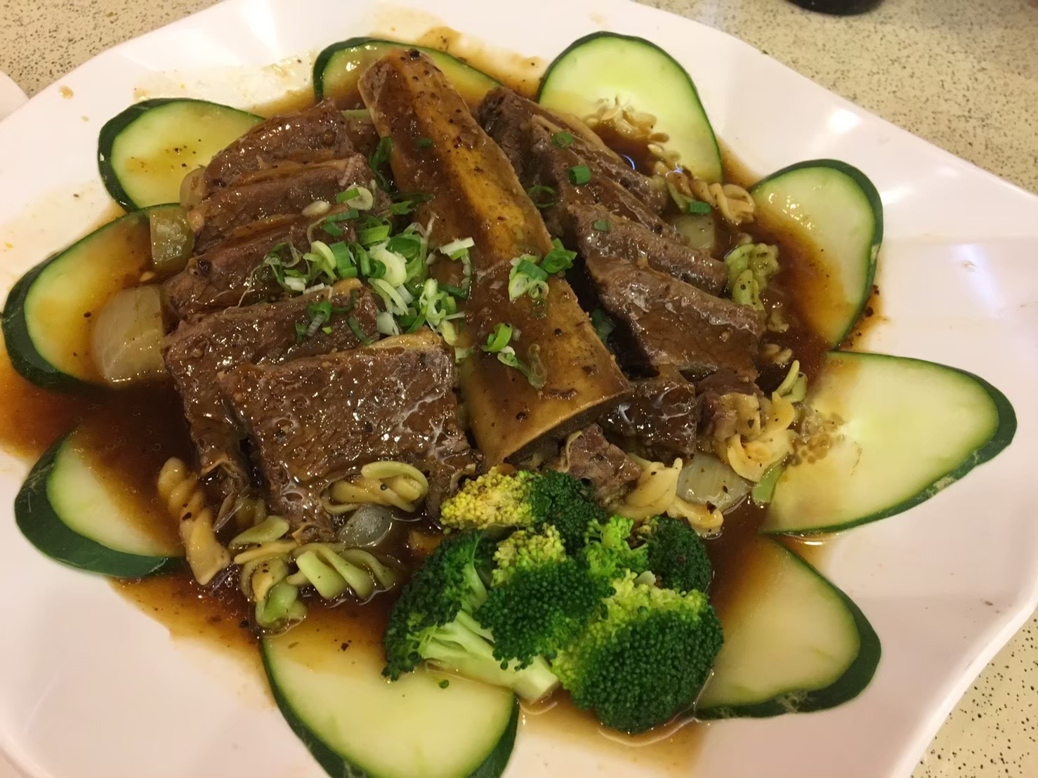鴻展美食館